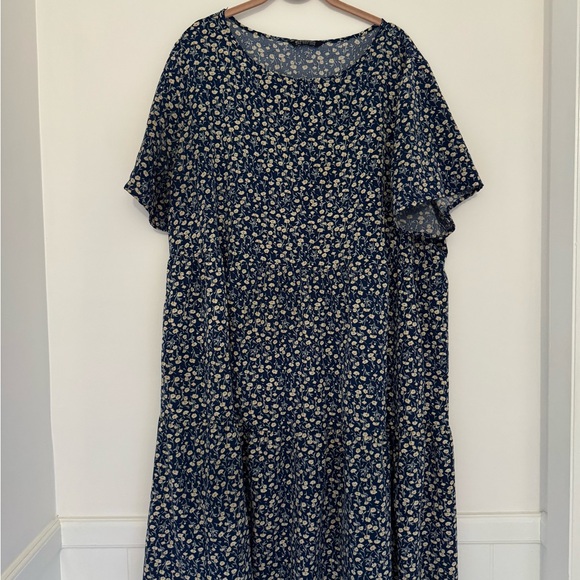 BloomChic Navy Floral Midi Dress - Picture 1 of 2